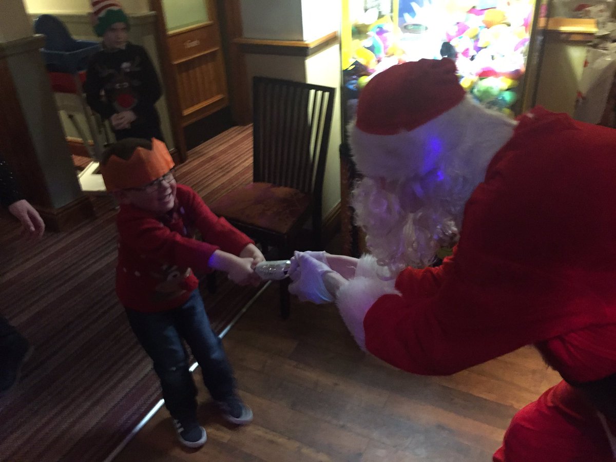 Another fantastic #BreakfastWithSanta! #presents <a href="/amylou8725/">Amy</a> <a href="/SpencerGraydon/">Spencer Graydon</a> <a href="/seanquirke1888/">Sean Quirke</a>