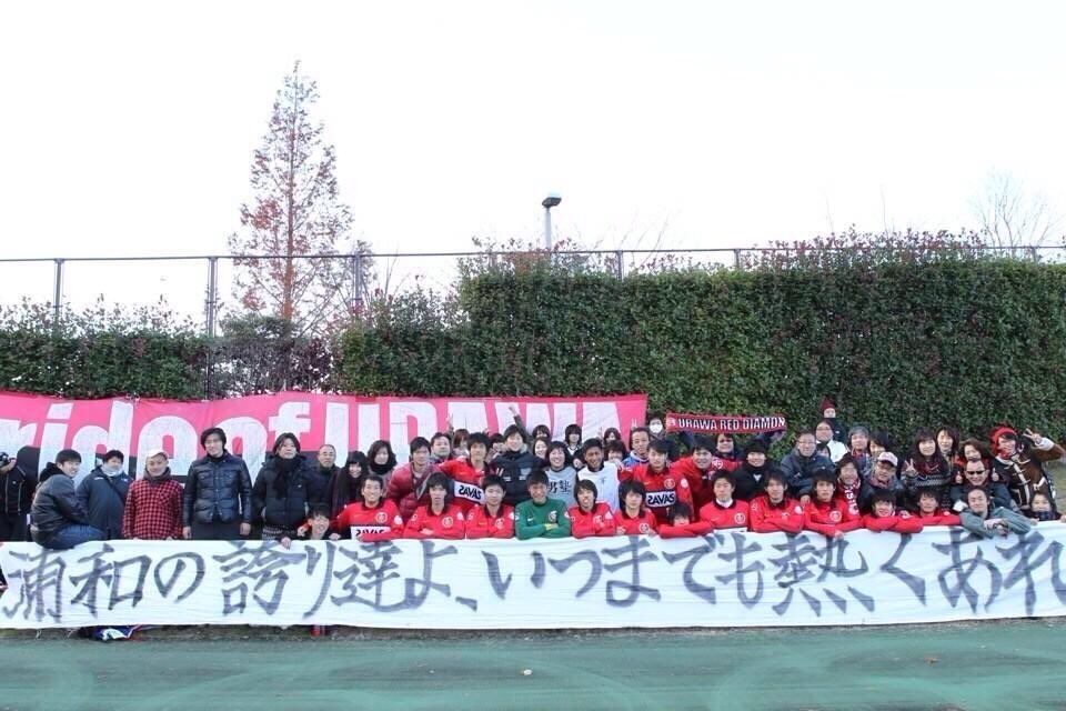 Shuto1408's tweet photo. 昨日で大学サッカーを引退したと同時に18年間のサッカー人生も終えました。ほんとにあっという間で最高なサッカー人生でした。サッカーをしてきて様々な経験ができ、最高な仲間に出会うことができました。これは僕の一生の財産です。
今まで応援してくださった方々ありがとうございました。 https://t.co/2ipYvhIYF6