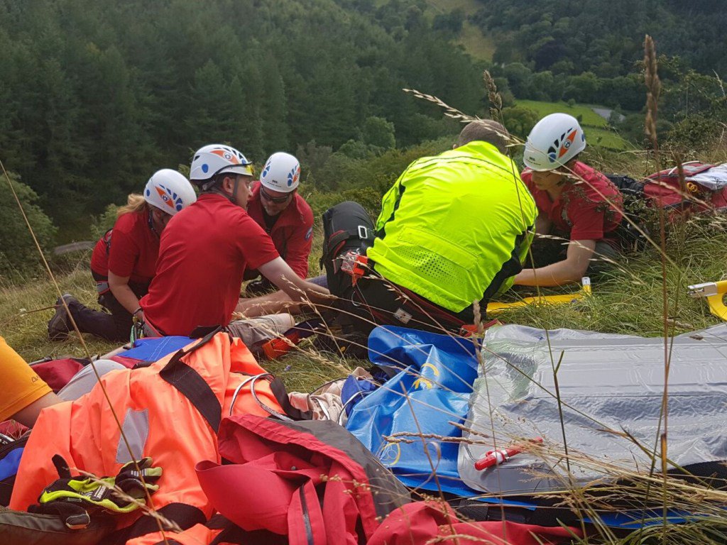 STadversity tweet media