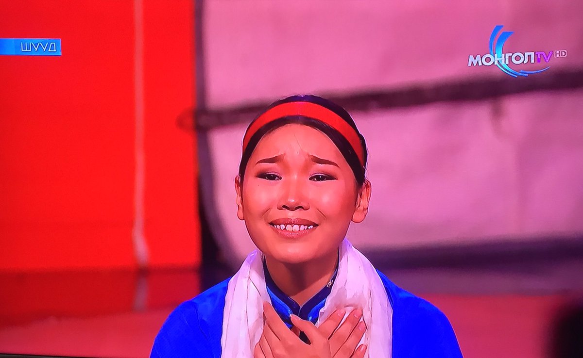 Түүний амилуулсан үзүүлбэр бүр гүн гүнзгий өгүүлэмжтэй, өөрөө ч гайхалтай бүжигчин.