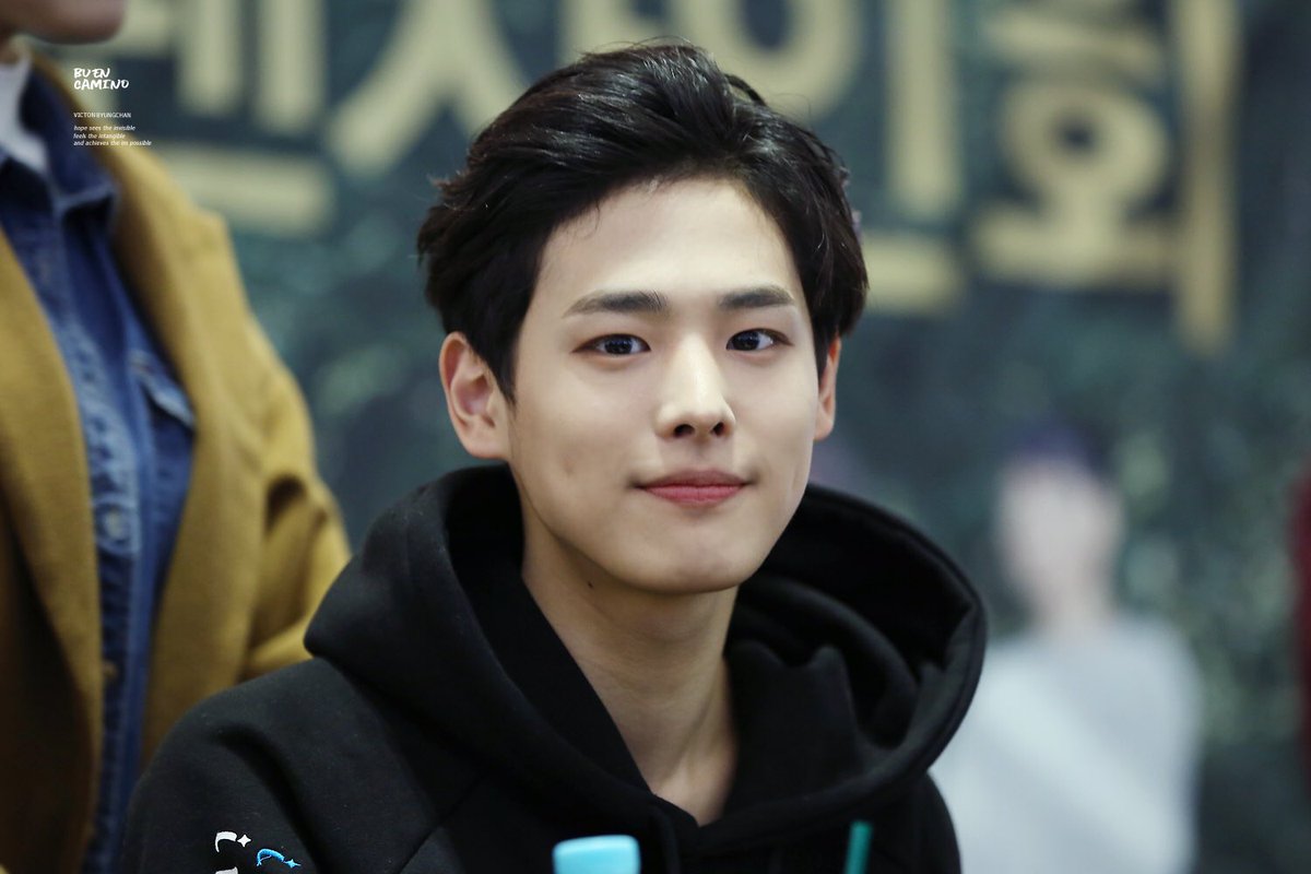 BYUNGCHAN THAILAND tweet media