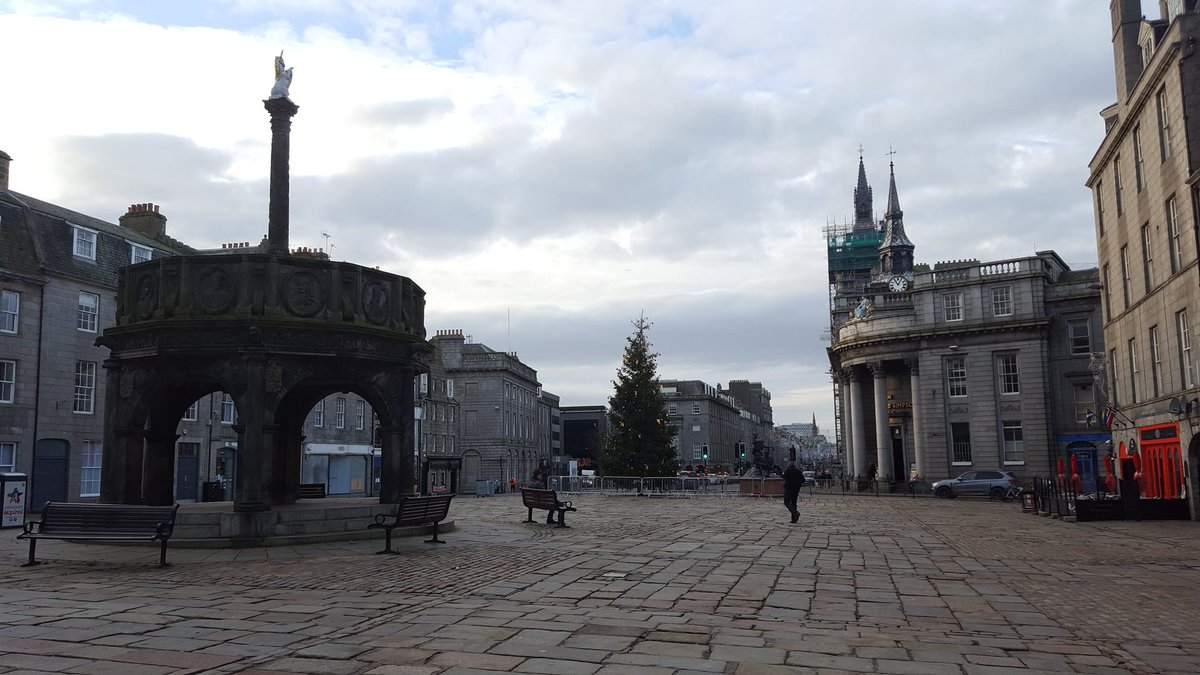 acrabtree89's tweet photo. Aberdeen, Scotland is pretty dope. #UK2016 #tourist https://t.co/OrNRjrS9nG