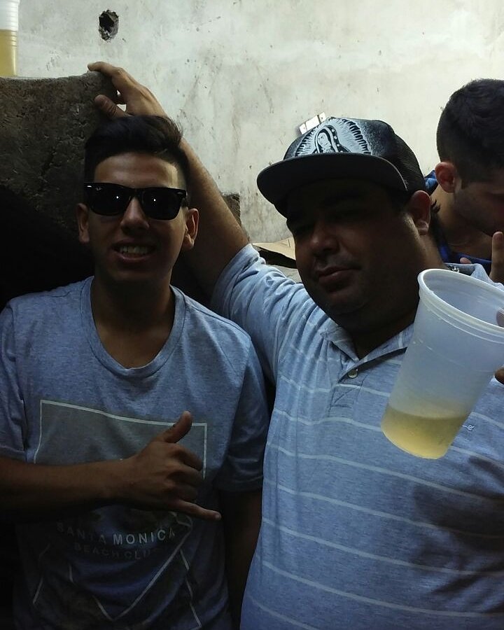 lautii_centraal's tweet photo. #Tamoooo een #Vivooo jaajaa #HastaLaas #12hs #CoonEelQuee #NooSeeAcalambraa #Orcoo #Miixx 👌👊✊✌😎😂💎🍸🎶👑💨💵 https://t.co/p3jKaUL40p