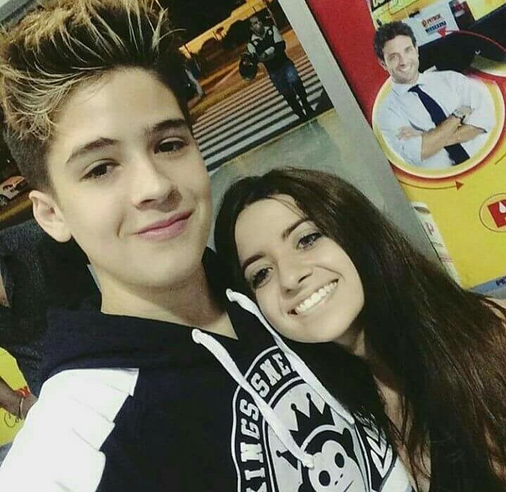 Olhem a nova namorada do JG