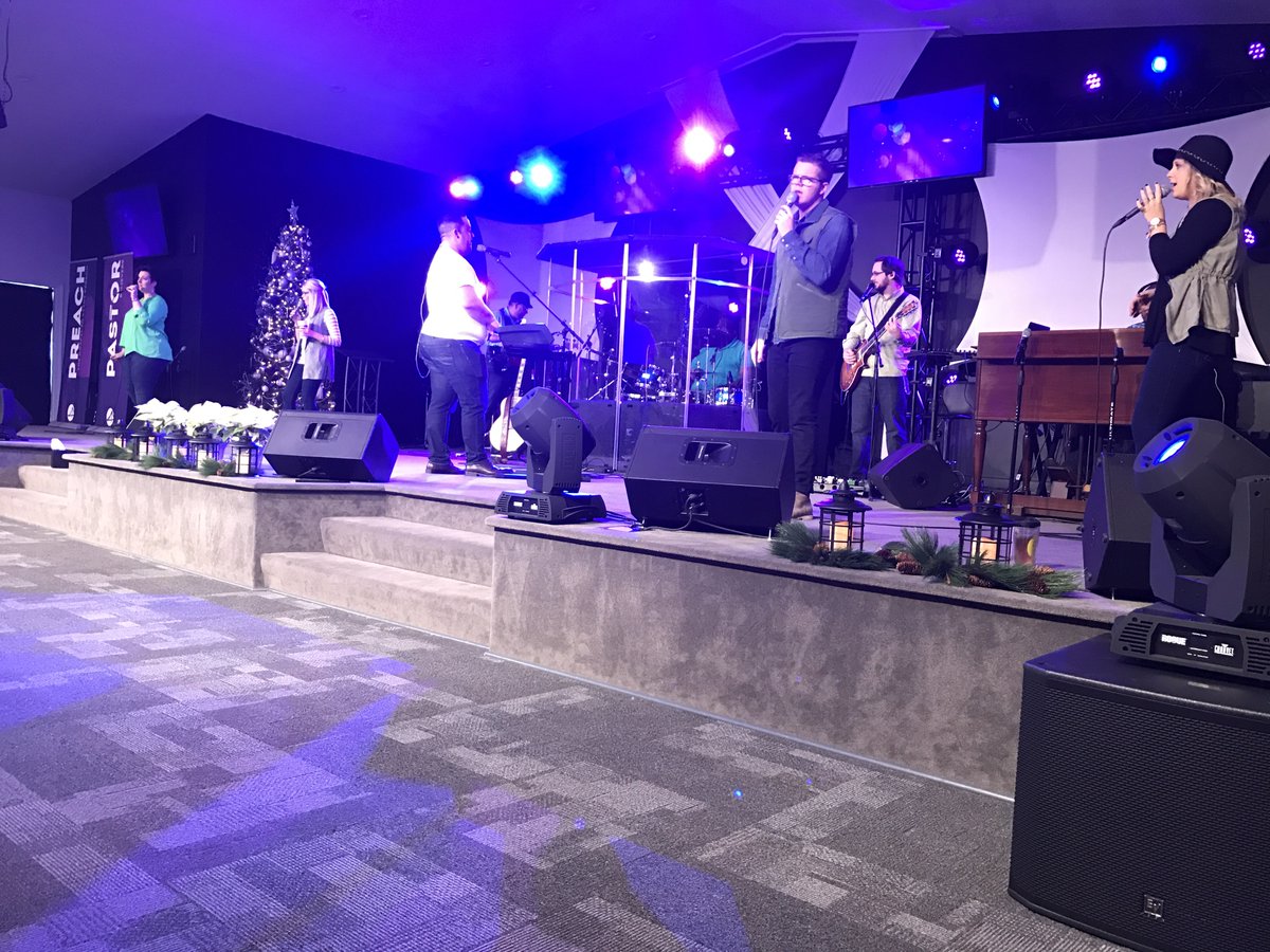 tbc_life's tweet photo. God’s presence is here! Come expecting. See you at 10! #TBC_LIFE #POWHATANCAMPUS https://t.co/aWmiDyTqLA