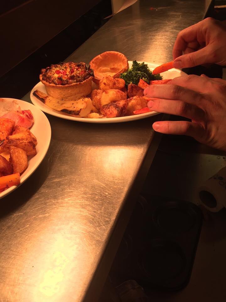 MitchellKitchen's tweet image. Still taking Christmas bookings! Message us on facebook.com/mitchellskitch… ❄️🎄🍽