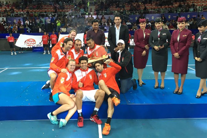 TOISportsNews's tweet photo. #IPTL2016Final - @IndianAces end runner-up again, lose @iptl final to @SG_Slammers
https://t.co/T7gWIKZcAv https://t.co/bWk18Ni2ua