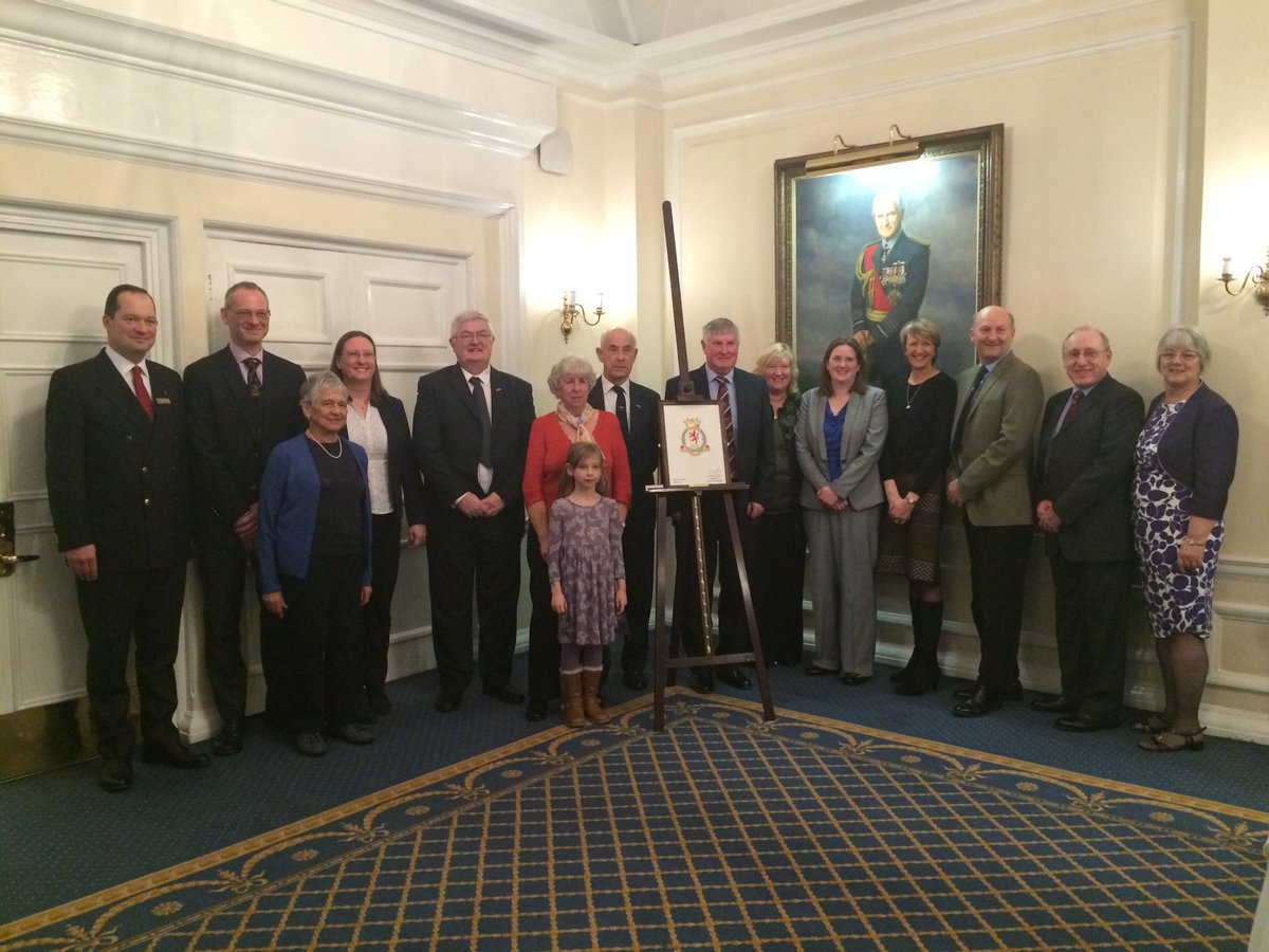 612 returned from their new squadrons today, joining forces for a fantastic day out to present <a href="/TheRAFClub/">Royal Air Force Club</a> with our squadron crest.