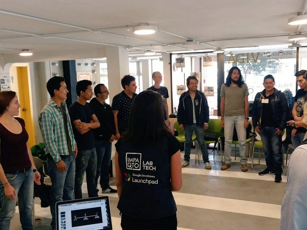 danielaperalvo's tweet image. En @IMPAQTOec lista para el #IMPAQTOLabTech empezamos el 2do día