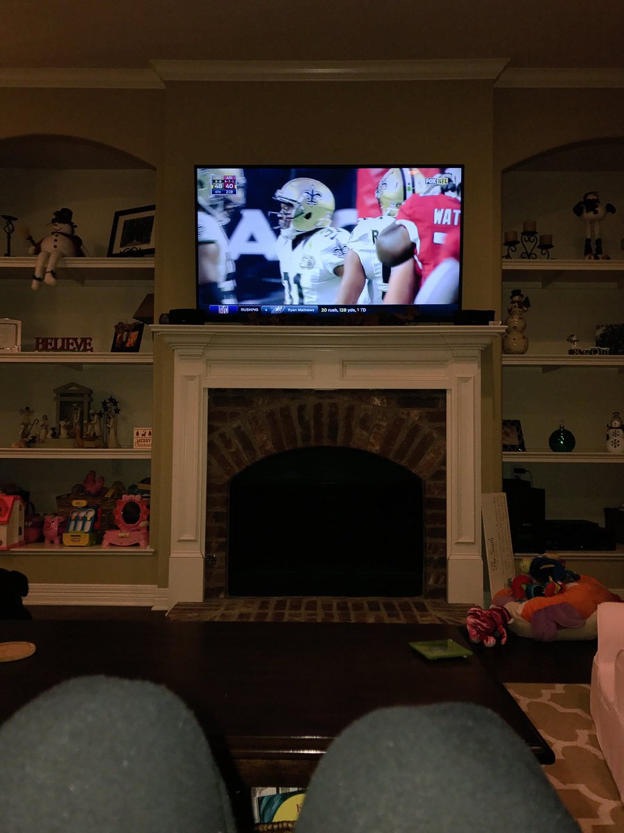 KelBurge's tweet image. Merry Christmas to us. #tvupgrade #GoSaints