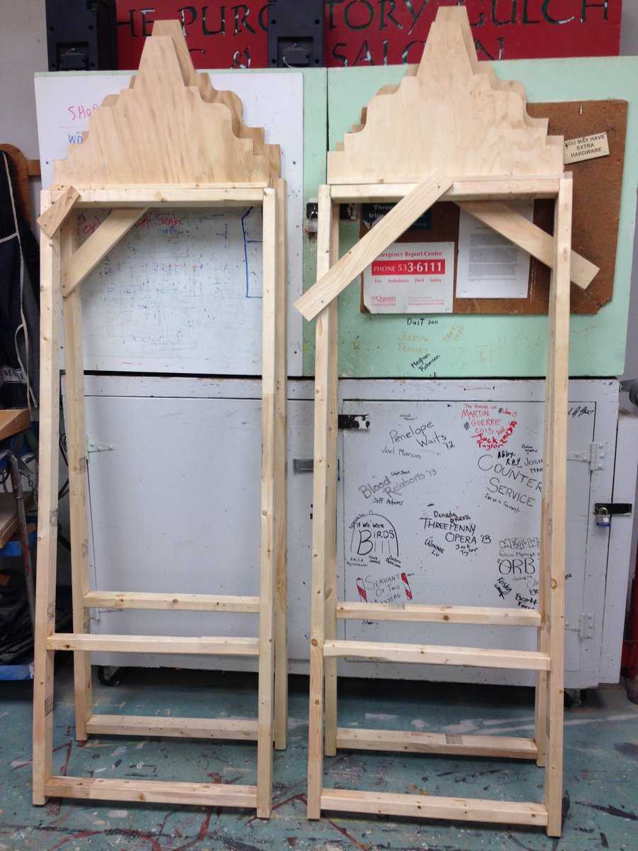 mataharinight's tweet image. They're working on my set! Couldn't be more thrilled with my screens. One of the builders is a woman! Not in my day! @worldpremiertheatre