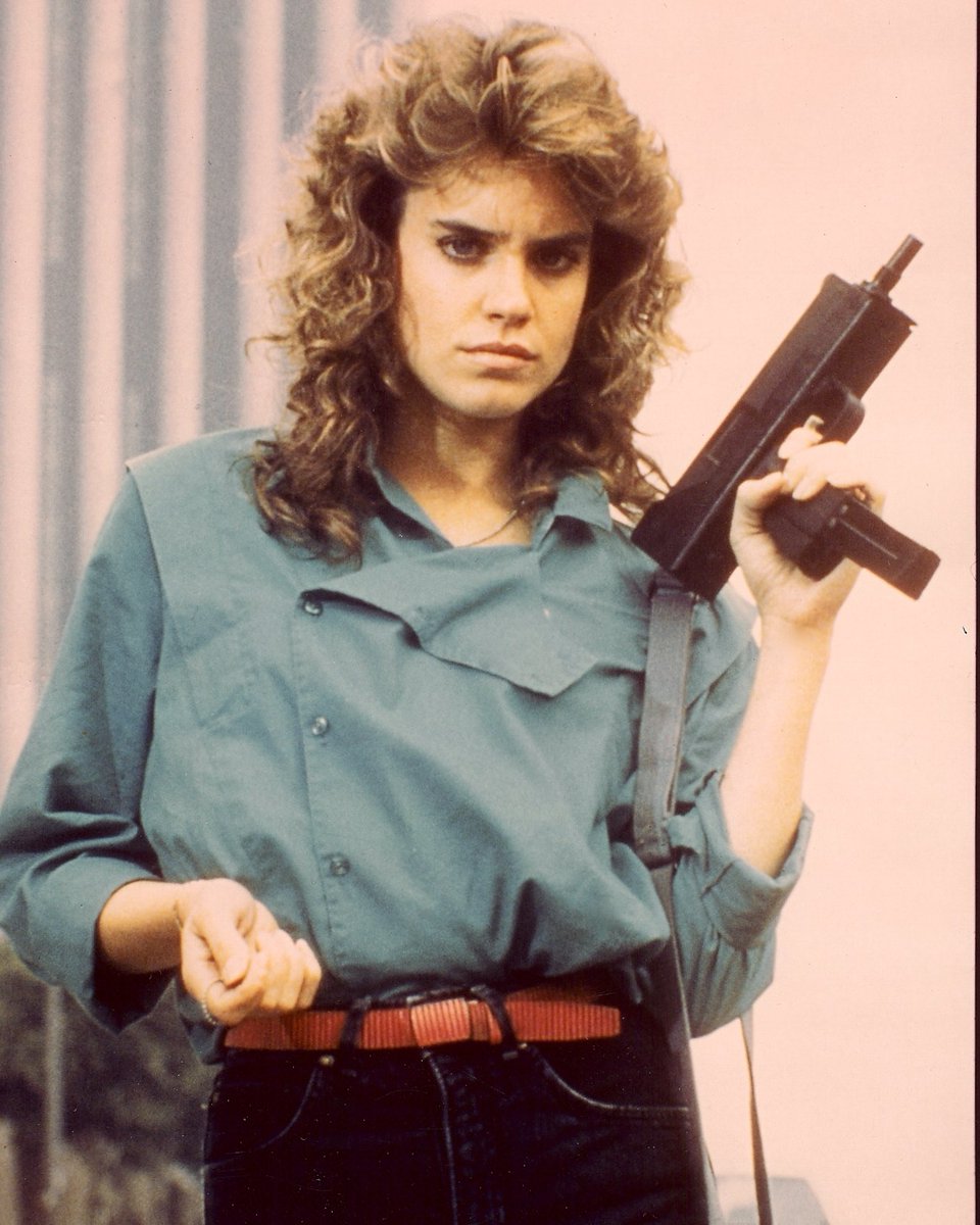 JCMovingPicture's tweet photo. @JCMovingPicture "C'mon, the MAC-10 submachine gun was practically designed for housewives." #CatherineMaryStewart #NightOfTheComet (1984) https://t.co/BUfuzFjYDT
