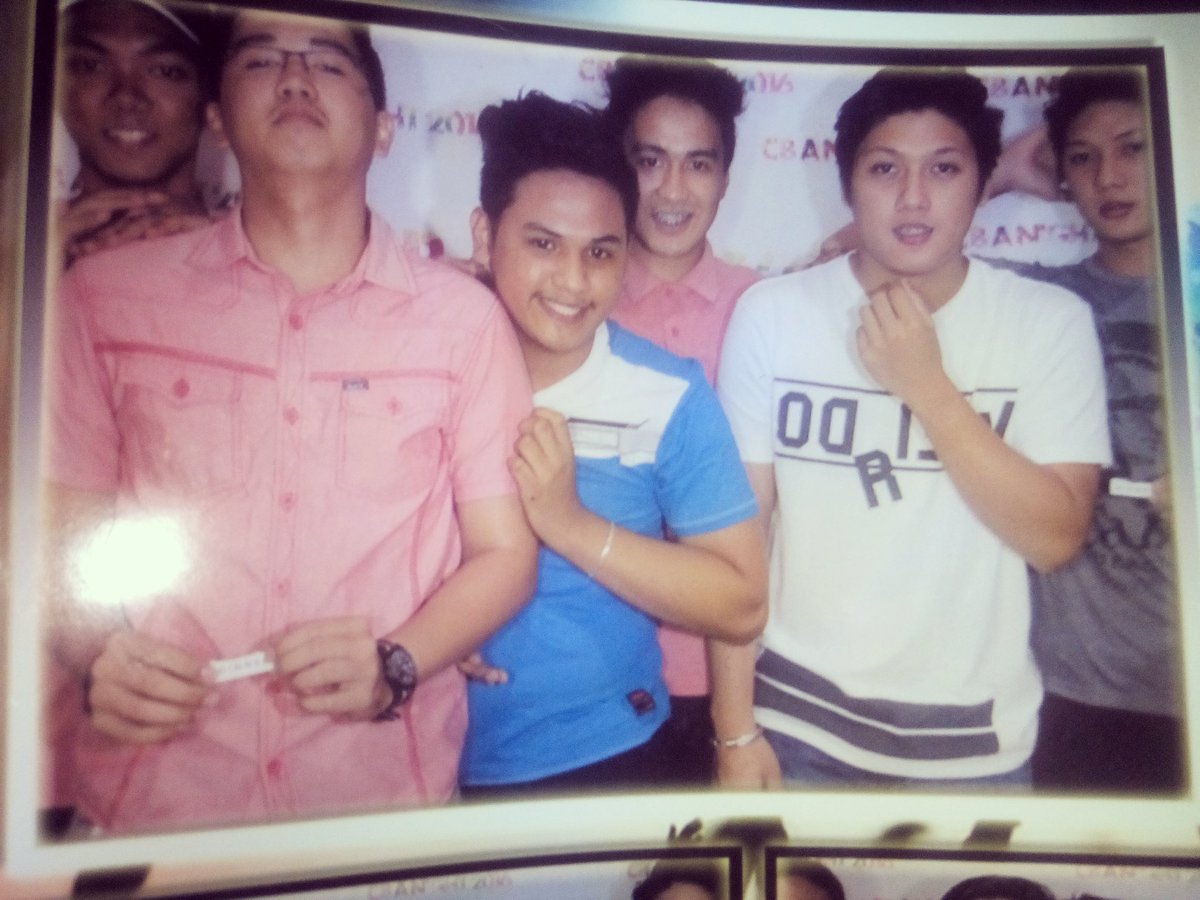ver_louie's tweet photo. Yung kahit mag kakaiba na kami ng section at major, Wala eh!! Best friend forever!!! 👍🎉😂 (insert Sheandel) #CBANight https://t.co/Fso8QeDpQY