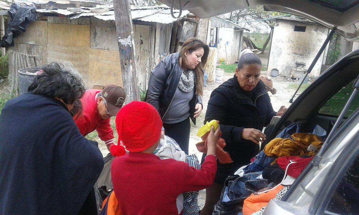 robe_contre's tweet photo. Si no vives para servir 
No sirves para vivir https://t.co/aQ5yaZdDNY