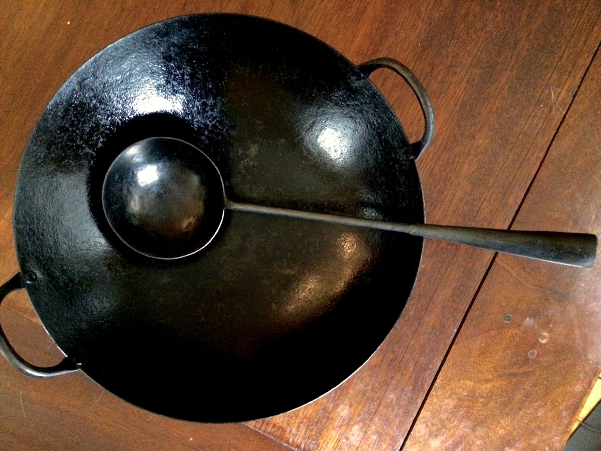 stirfrygrace's tweet photo. For wok lovers a heartbreaker: Mr. Cen masterful Shanghai wok artisan whose work I have revered for yrs closes shop. https://t.co/N5injpOyYJ https://t.co/oyWrkYmnQH