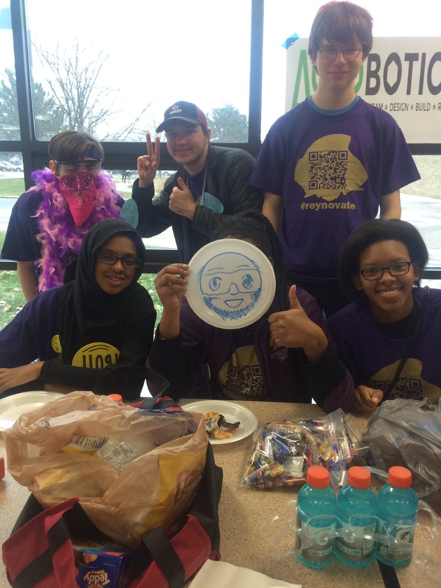 ftc11091's tweet photo. So proud of this crew!!!! Alliance captains!! 🎉🎉🎉🎉 @TechDiff4085 @Reyn_eSTEM #reynovate https://t.co/1rVwirMPtC