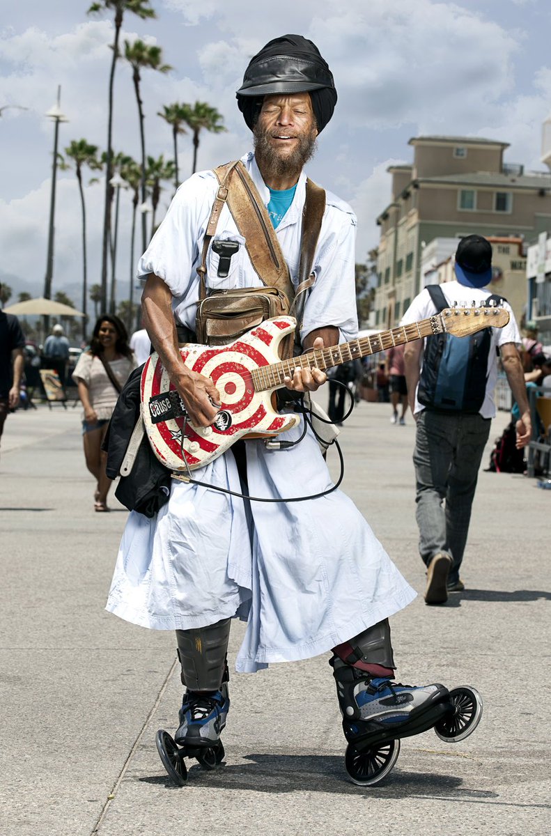 If you have walked the Venice Boardwalk, chances are you have run into this local legend! #SamesunVenice #RollerSkatingJamMan