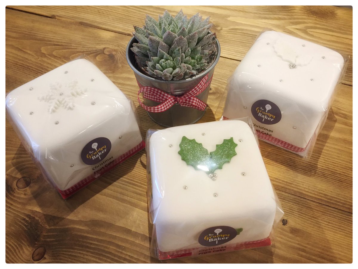 The_GrumpyBaker's tweet photo. The Christmas Cakes are out,get a 'slice' of the action 😜Rich homemade brandy fed fruit cakes, 5" - £15 each #christmascake #thegrumpybaker https://t.co/whLKVY63wQ