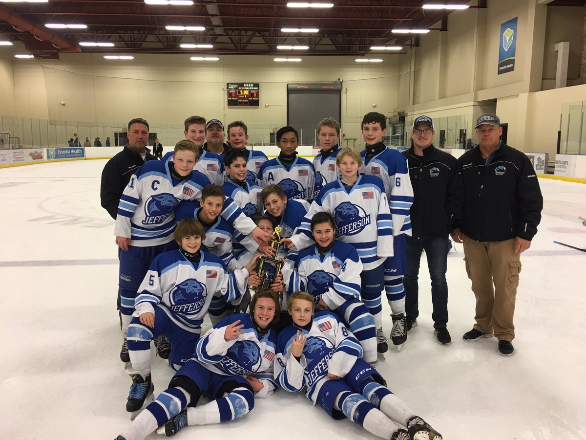 JeffPeeWeeA's tweet photo. 3rd place at the Lake Superior Classic! Congrats Jags! @JHBCHockey https://t.co/4OFBC07QGF