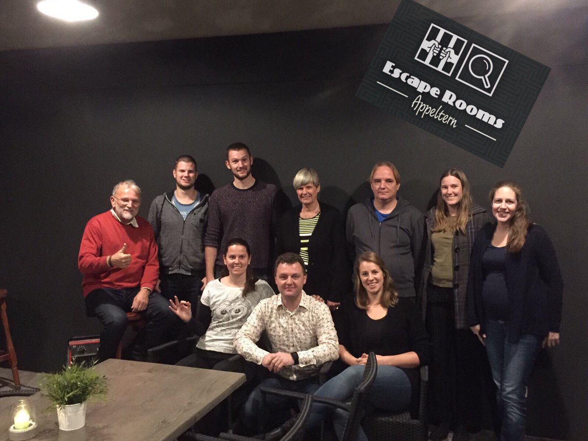 Dit was het beste team van het weekend. Binnen een half uur uit de cold case kamer. #escaperoom  #nieuw bij Moeke moekemooren.nl/nl/zien-doen/e…