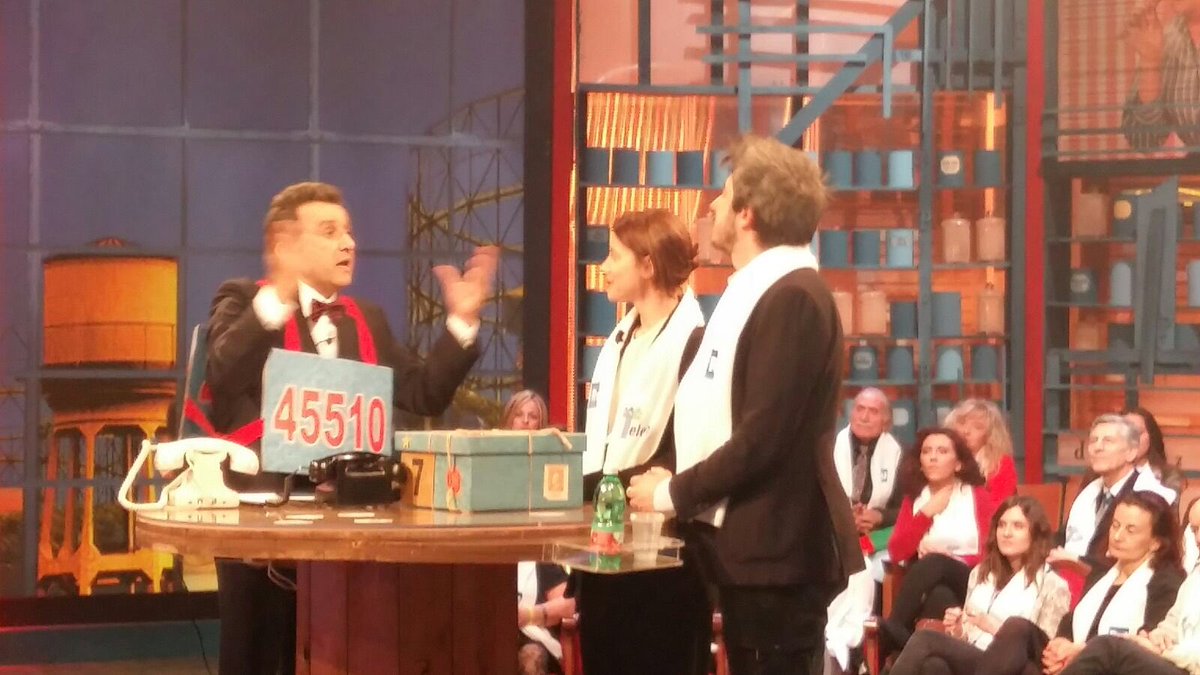 NataleaLondra's tweet photo. I nostri @_PaoloRuffini ed @e_giovanardi alla #maratonatelethon @AffarituoiOF https://t.co/MTEAllqUvb