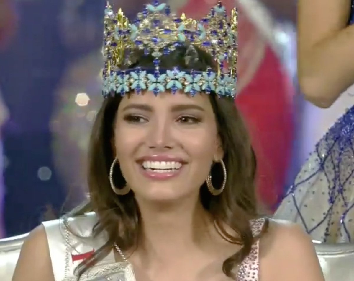 PuertoRicoPUR's tweet photo. And the winner of Miss World 2016 is.... PUERTO RICO!!!! https://t.co/4vIUkDB1NL