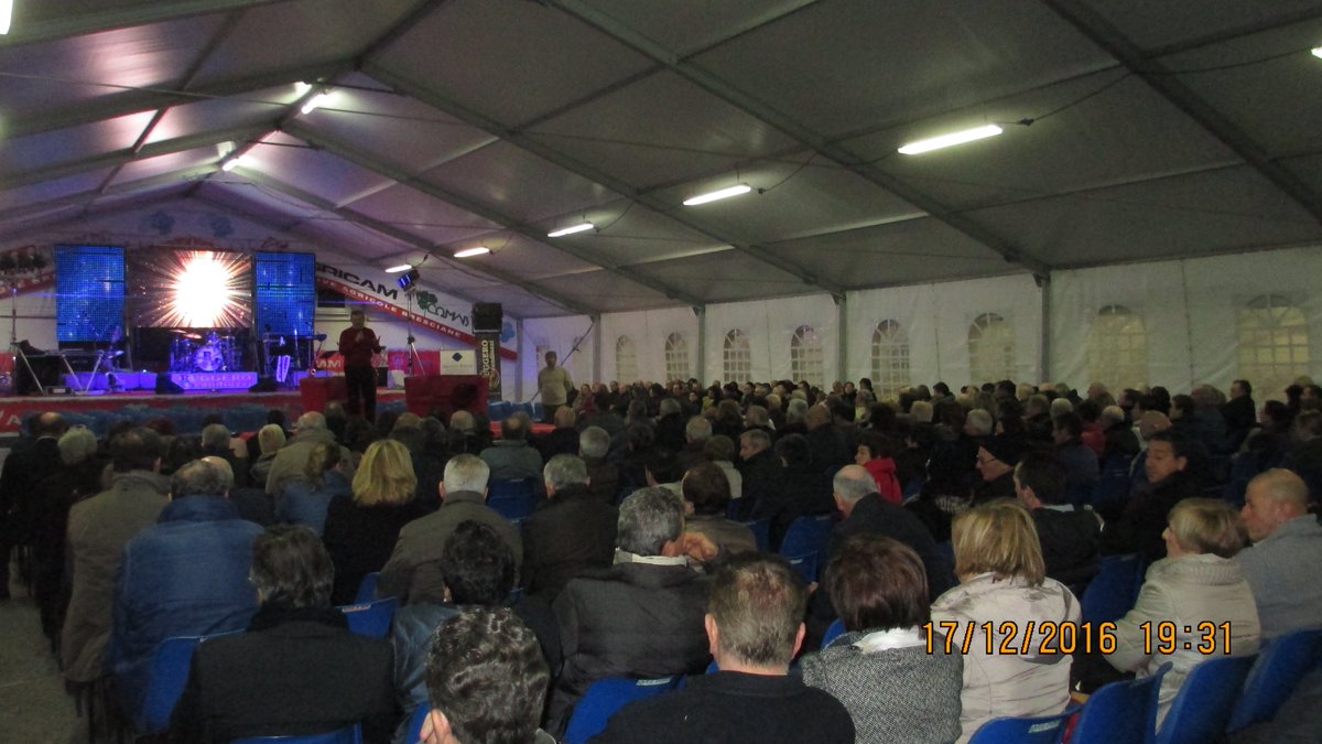 paolofoglietti's tweet image. COOPERAZIONE Agricola CIS MONTICHIARI 
una serata speciale oltre 1200 agricoltori in festa @Confcooperativ1 @ItaCooperativa @LombardiaConf