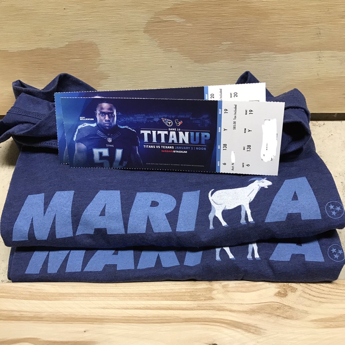 🎄Giveaway! Followers who RT could win 2 lower level tix to the final game + 2 Mari🐐a shirts

Winner randomly picked Christmas Eve @ 10AM