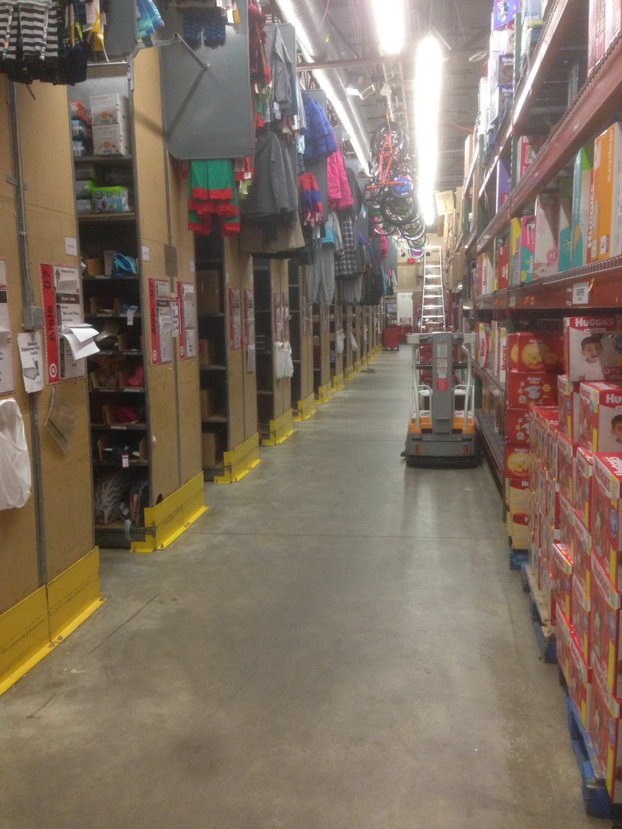 Ready to rock a 2500 piece truck tomorrow <a href="/Howard_JoshT/">Josh Howard</a> <a href="/MBCurry22/">Michael Curry</a> <a href="/StephanieLoula/">Stephanie Loula</a> #820