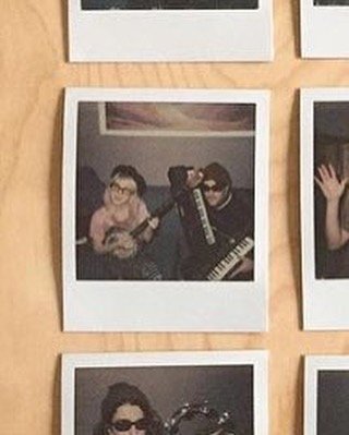 paramoremusicom's tweet image. NEW PHOTOS of @yelyahwilliams and Taylor with @zacfarro in the studio working on his new music. Taken this month.