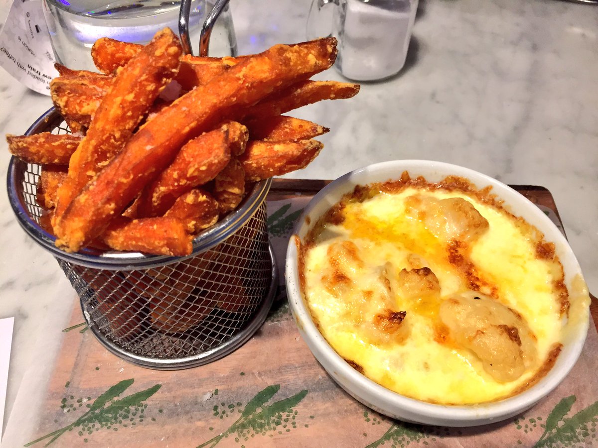 At our Festive Dinner at <a href="/Urban_Meadow/">Urban Meadow</a>, we did turkey (with all the trimmings) and slow cooked lamb casserole. Woah and wow. 🌲🍴🌲