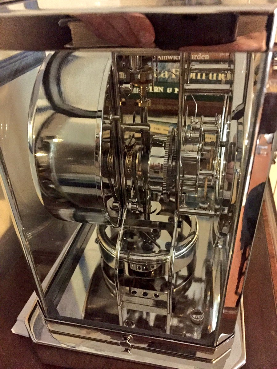 tom550993's tweet image. This is also quite a cool thing! #jaegerlecoutre #atmos #clock