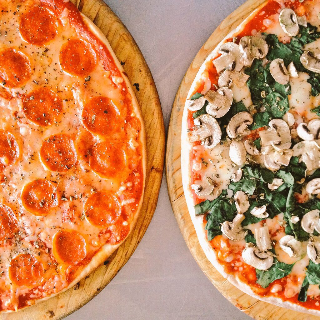 Rey_Pizza's tweet photo. #Domingo de #Pizza
Diego leño ya abre los domingos 🎉
Tel: 2288265525
#comemospizza #Xalapa 
RT y llévate una pizza Grande trad. en $50 https://t.co/k7XLVIyKRW