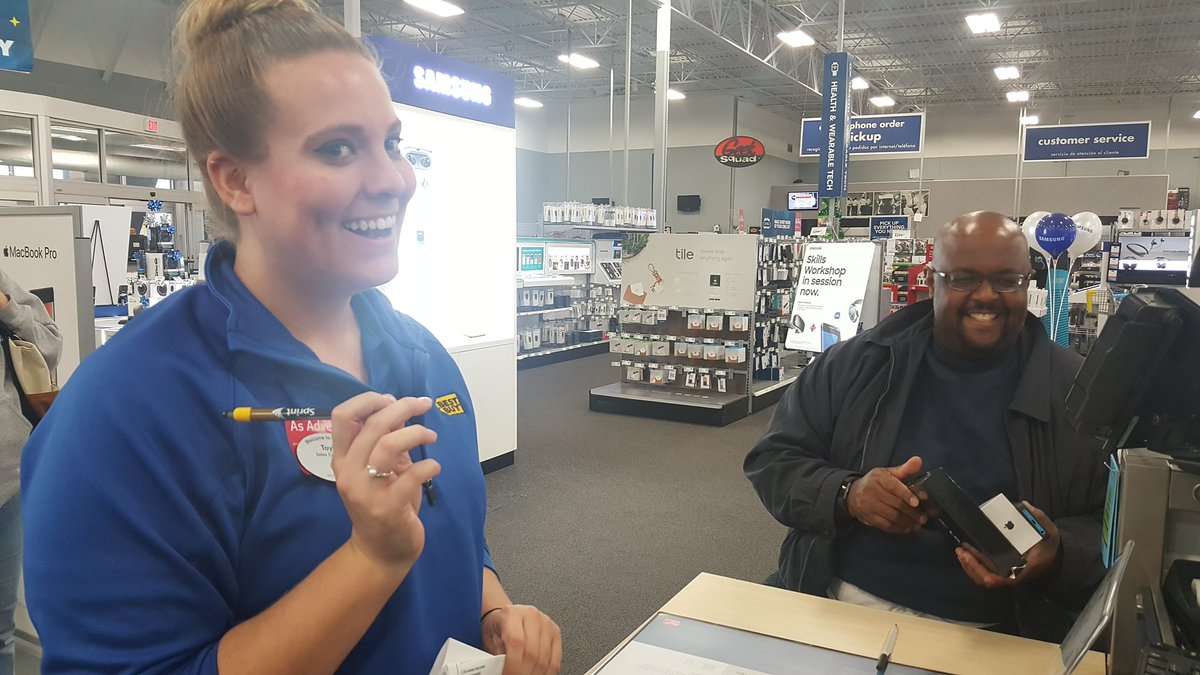 JamieGudding's tweet photo. BBY 36 saved a TMO customer from paying too much!  Unlimited Freedom with Sprint is the BEST Value in Wireless! #KSMOrocks @kc_jamie_wilson https://t.co/xe1a4IMG5Y