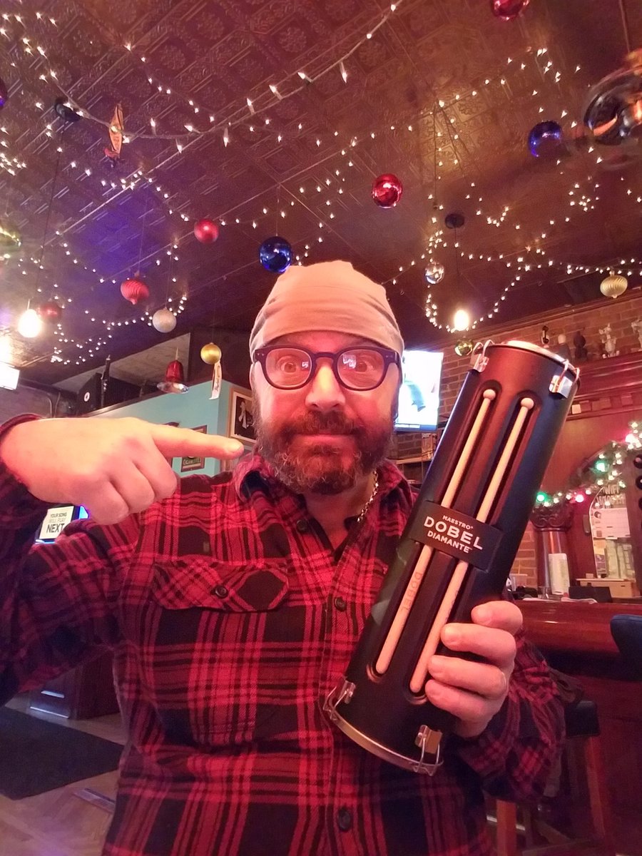 REXTAVERN1's tweet photo. $4 shots all day! #dobel #sundayfunday #rextavern #comesitdrink https://t.co/3q4QGjTMAO