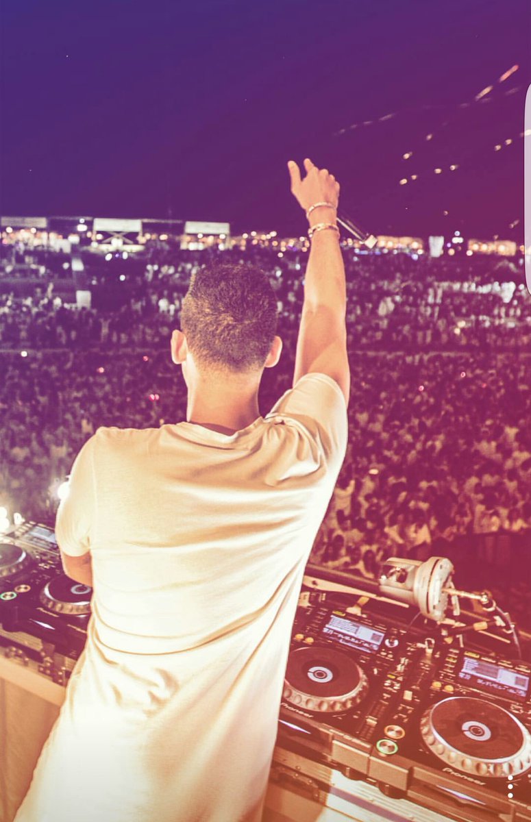 AfrojackPics's tweet photo. I swear I can touch the sky!🙌❤ https://t.co/lzeTYlBkJd