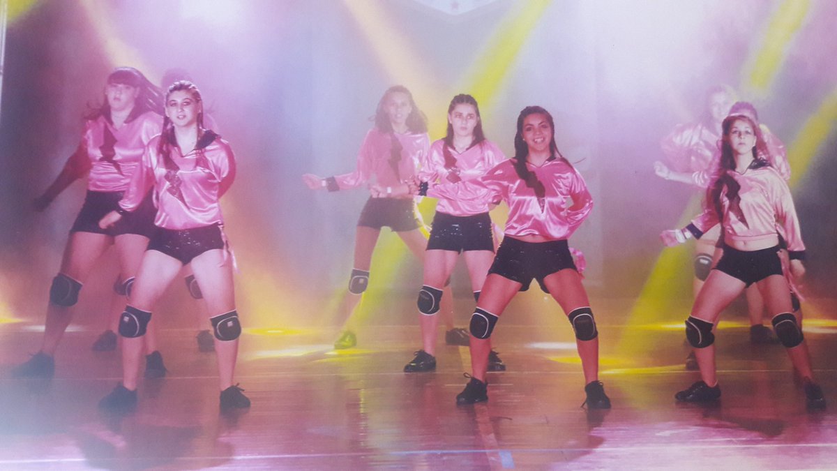 sheiyamel01's tweet photo. El baile no es lo que hago 
ES LO QUE SOY...
ES MI PASIÓN...
ES LO QUE AMO ❤❤
Que lindo es bailar ♡ 
#Volvamos 
#TAAD2016 https://t.co/HOu0cmtylp