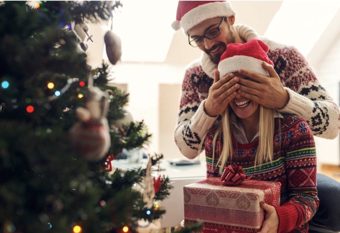 HotOEM's tweet photo. Let your imagination and storytelling skills run wild as you promote your brand in this merry &amp; profitable, season. https://t.co/yVwHRVwHf0 https://t.co/ZDX1hLs6WK
