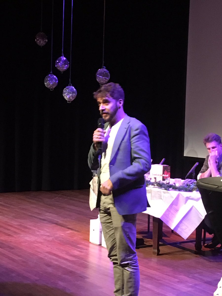 SundayAfterUtre's tweet photo. Vier pitchers die hun verhaal vertellen. #talkshow https://t.co/Ub6s4Td9Ts