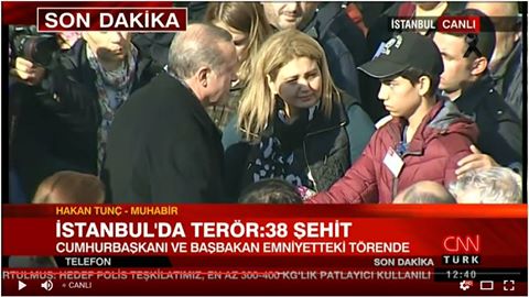 barisijen's tweet image. Bu bakışı unutma!