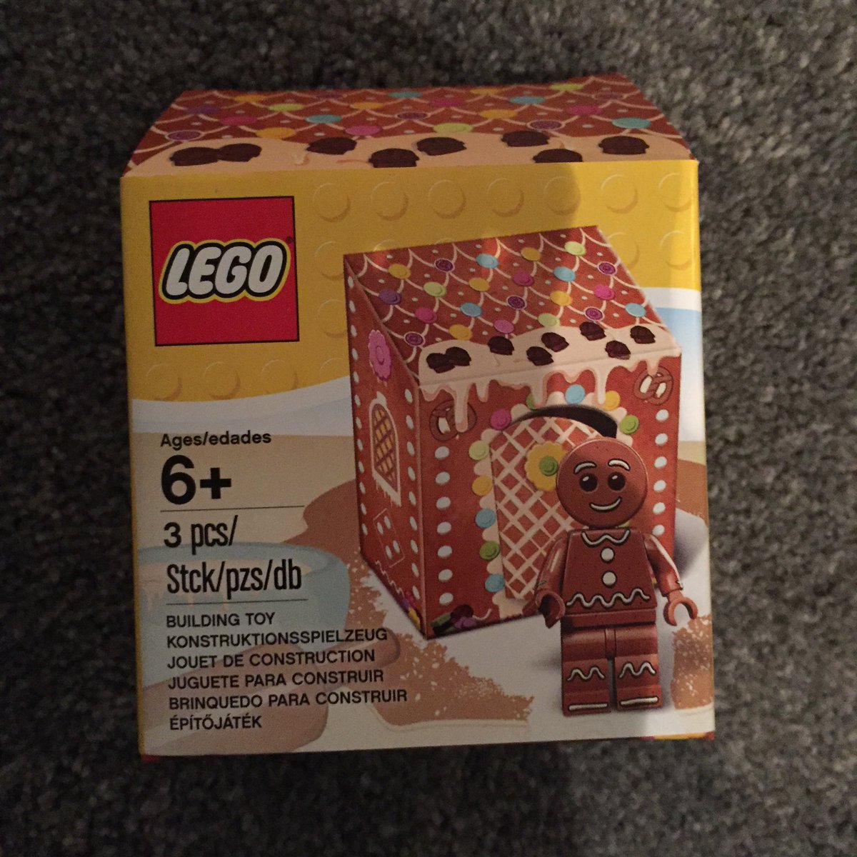 FREE #LEGO Gingerbread man with purchases over £25 at LEGO Shop!