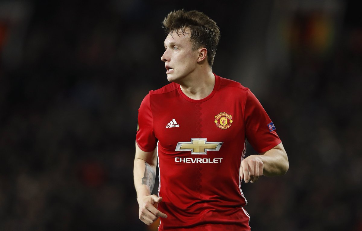 UnitedUpdates's tweet photo. Phil Jones today:

100% aerial duels won
6 clearances
5 interceptions
4 blocks
2 tackles won
1 clean sheet

#MUFC 

https://t.co/9X8En1SLTK