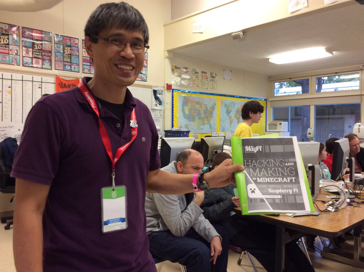 SKolhatkar's tweet photo. Pi awesomeness with @benguansing #PAUSDCodeFest #picademy #CSForAll #CSEdWeek https://t.co/LxnuKTPZcM