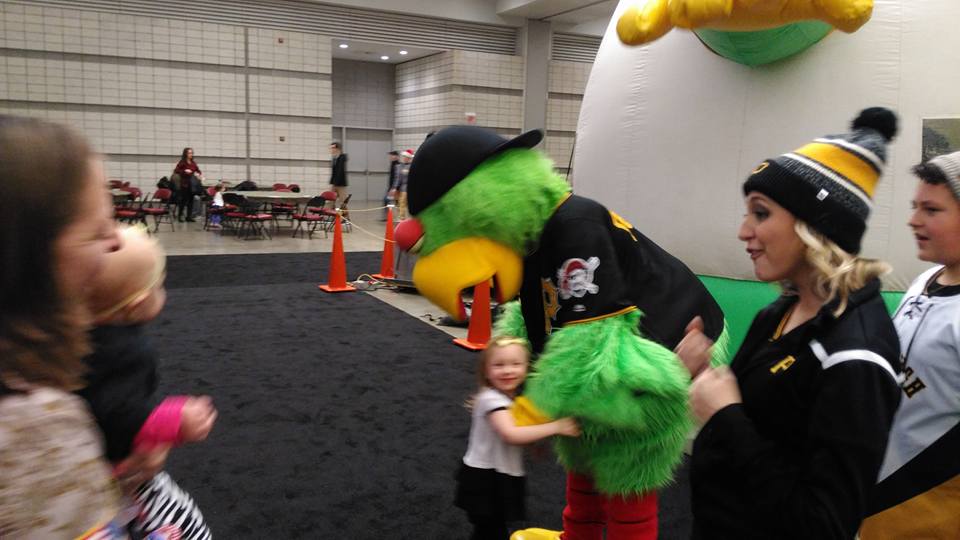 YinzerBBR02's tweet photo. My pictures from @Pirates fest 2016 yesterday. Enjoy Peeps. #piratefest #bucsocial #letsgobucs #bucsocialvip #bucn https://t.co/bV12Fafonx