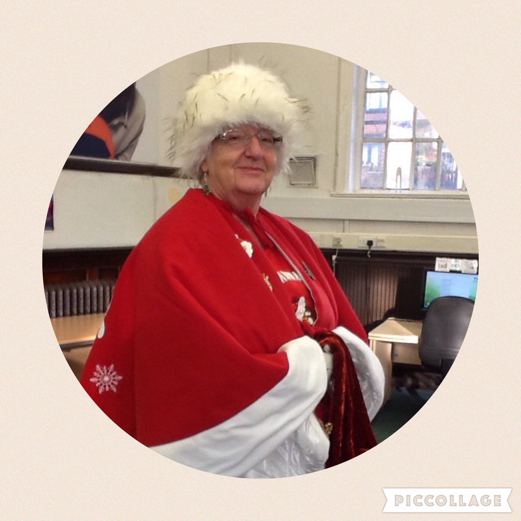 sabbott_abbott's tweet photo. Wow! Mrs Christmas came to Ashton library to collect our lists for Father Christmas. https://t.co/TwUk4gqAuK