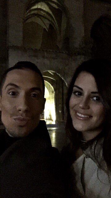 ¡Qué ganitas tenía de volver a disfrutar el uno del otro, @lolitaftv23! About last night, Valencia! <a href="/myh_tv/">Mujeres y hombres y viceversa</a> @BulldogTV_ES <a href="/Supervivientes/">Supervivientes</a> 👯💜