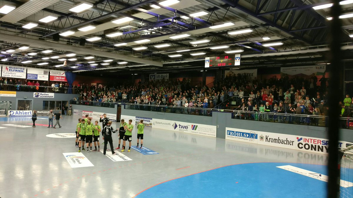 TVE_Handball's tweet photo. TVE vs. Leutershausen 34:29, dritter Heimsieg der Saison, endlich! https://t.co/BtsY50aAMT