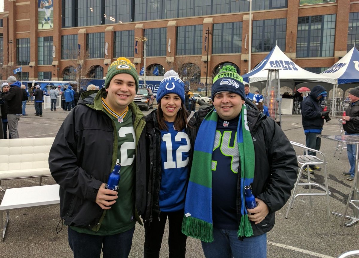 gabyfrancoo's tweet photo. 🧀 🐎 🦅 #HOUvsIND #ColtsNation https://t.co/p8JjK2WAXx