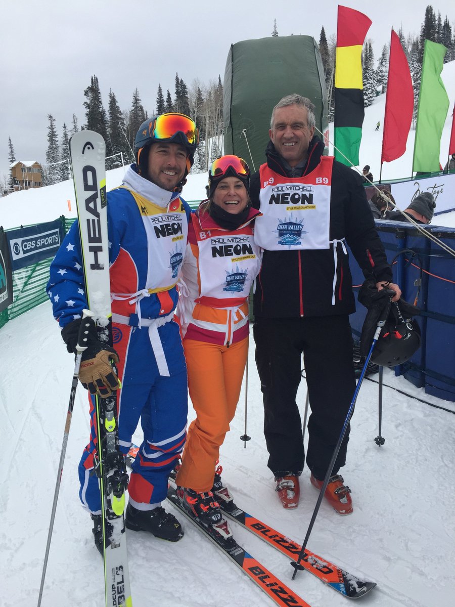 RobertKennedyJr's tweet photo. @DVSkiFest 2day 3PM ET CBS @jonnymoseley @amybrenneman  @PaddyWarbucks @TedKennedyJr @crabwizard @ohsnapjbsmoove @CherylHines
@DylanBruno12 https://t.co/Y8WCKbU4hN