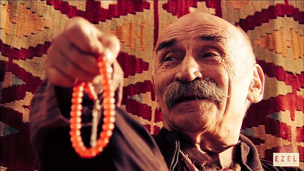 Her elini sıkanla dost, her canını sıkanla düşman olma yeğen.